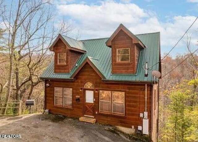 Property at 806 Ski View Lane Ln, Sevierville, TN 37876, 1 bed, 1.5 baths