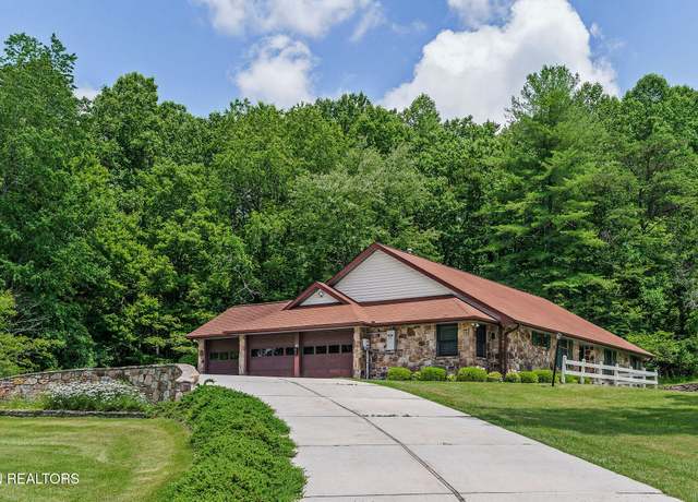 Property at 10 Meadows Rd, Sparta, TN 38583, 3 beds, 2 baths