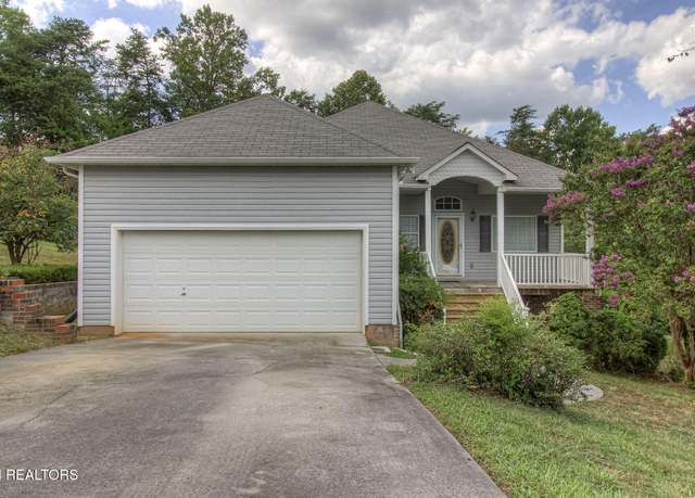 Property at 729 Emerald Ave, Kodak, TN 37764, 2 beds, 2.5 baths