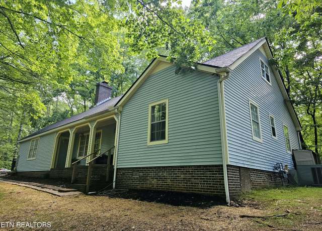 Property at 281 Scenic Dr, Harriman, TN 37748, 4 beds, 2 baths