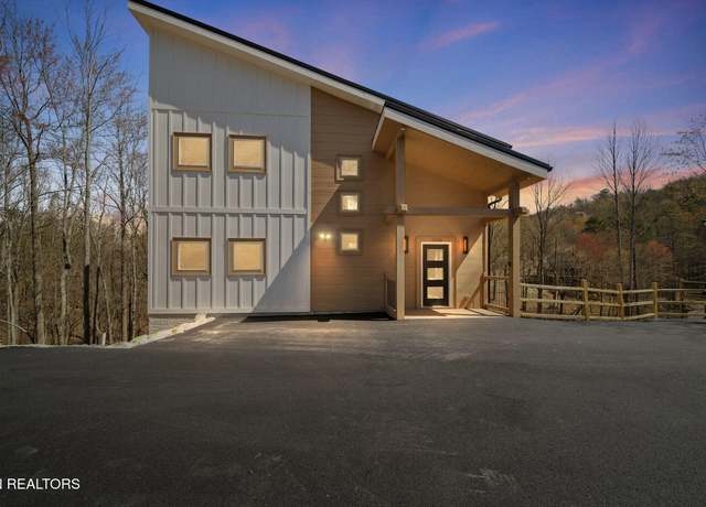 Property at 1928 Pine Ct, Sevierville, TN 37876, 3 beds, 3 baths