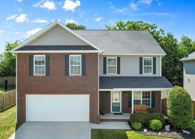 Property at 528 Trainmaster Dr, Maryville, TN 37804, 3 beds, 2.5 baths