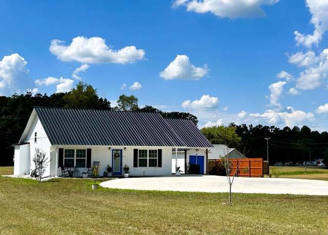 Property at 1202 Tellico St S, Madisonville, TN 37354, 2 beds, 2 baths