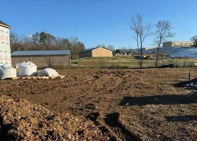 Property at 1304 Fort Craig Trail Trl, Maryville, TN 37803, 4 beds, 3.5 baths