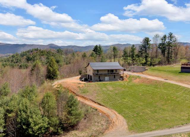 Property at 1099 Deer Run Rd, Mountain City, TN 37683, 3 beds, 2 baths