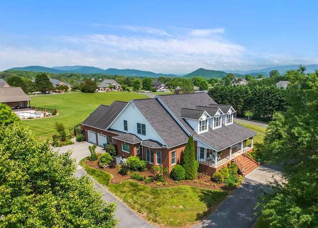 Property at 1729 Harrisburg Mill Rd, Sevierville, TN 37876, 3 beds, 3.5 baths