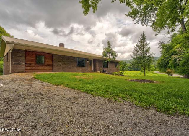 Property at 4405 Pearl Valley Rd, Sevierville, TN 37876, 3 beds, 3 baths