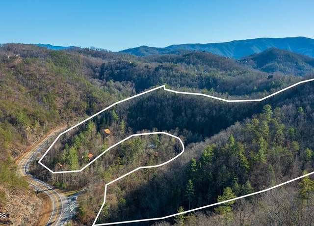 Property at 1940 Wears Valley Rd, Sevierville, TN 37862, 7 beds, 14.5 baths