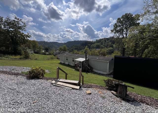 Property at 404 N Johnson Dr, Pennington Gap, VA 24277, 3 beds, 2 baths