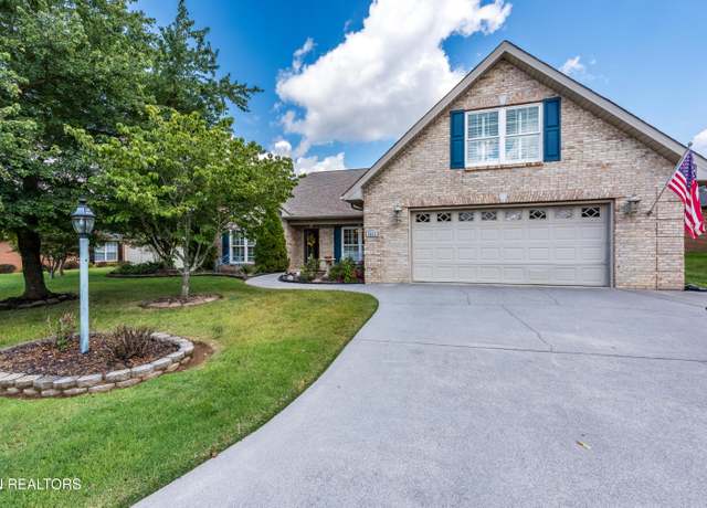 Property at 3866 Legends Way, Maryville, TN 37801, 4 beds, 2 baths