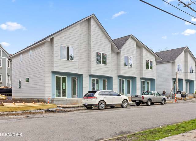 Property at 105 E Oldham Ave #101, Knoxville, TN 37917, 2 beds, 2.5 baths