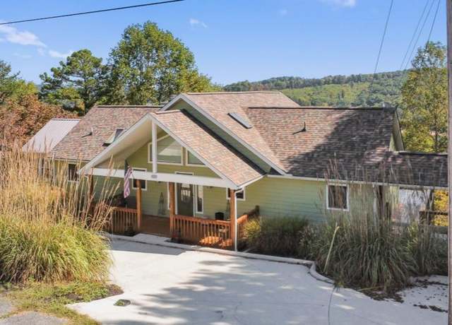 Property at 156 Little Deer Path, Lafollette, TN 37766, 4 beds, 4 baths