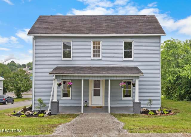 Property at 501 Ferry St, Loudon, TN 37774, 3 beds, 2.5 baths