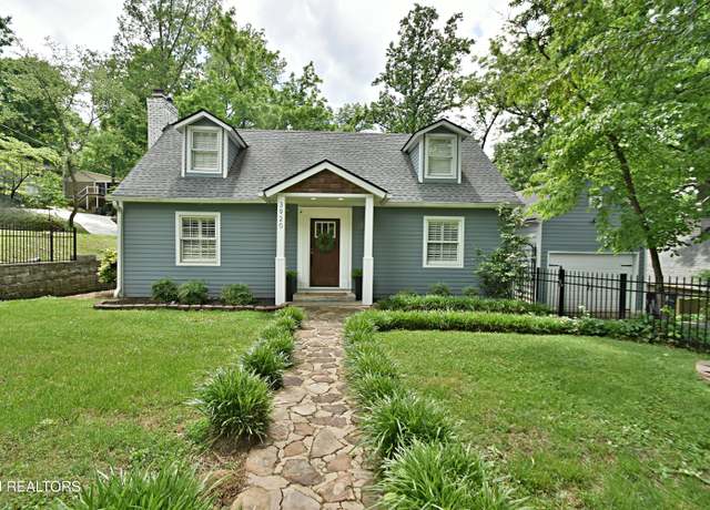 Property at 3920 Forest Glen Dr, Knoxville, TN 37919, 3 beds, 3.5 baths