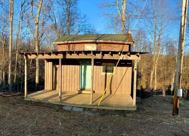 Property at 164 Norris St, Crossville, TN 38572, 1 bed, 1 bath