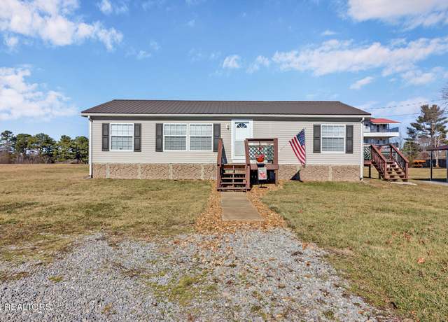 Property at 6998 Plateau Rd, Crossville, TN 38571, 3 beds, 2 baths