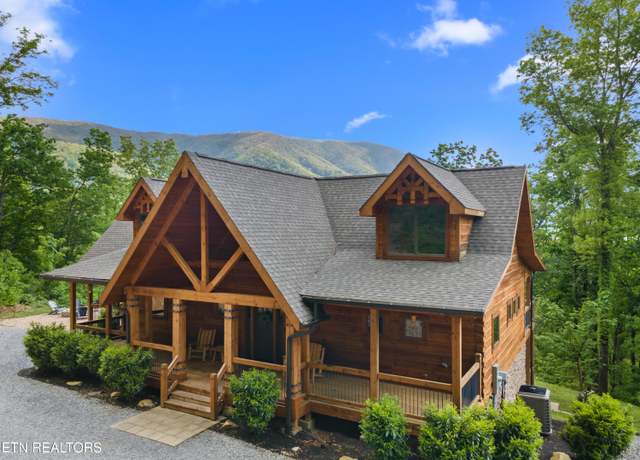 Property at 3859 Clabo Mountain Ln, Sevierville, TN 37862, 5 beds, 3.5 baths