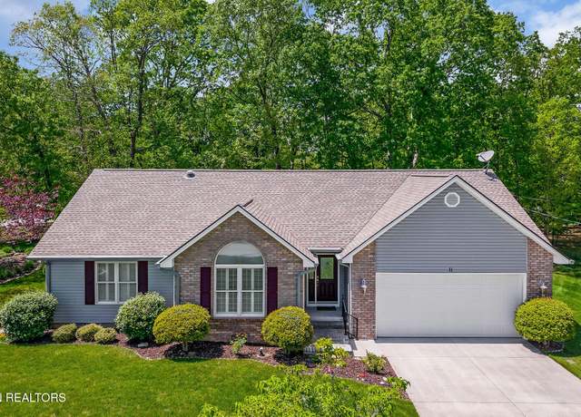 Property at 11 Berkshire Ct, Crossville, TN 38558, 3 beds, 2 baths