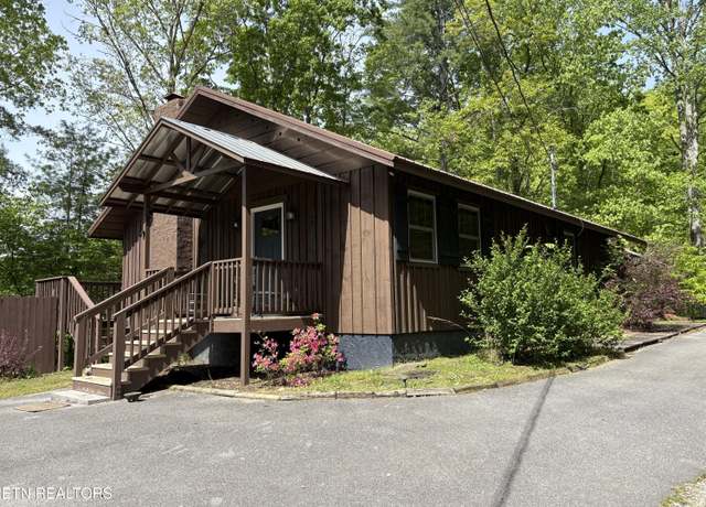 Property at 3461 Lost Branch Rd, Sevierville, TN 37862, 3 beds, 2 baths