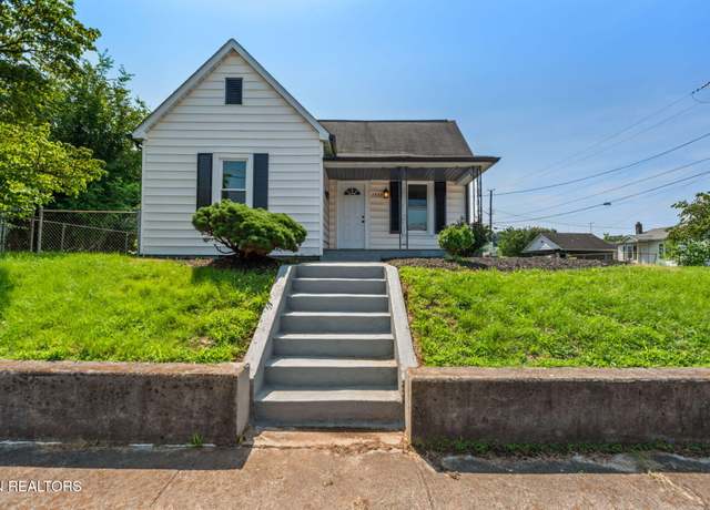 Property at 1338 Louisiana Ave, Knoxville, TN 37921, 3 beds, 1 bath