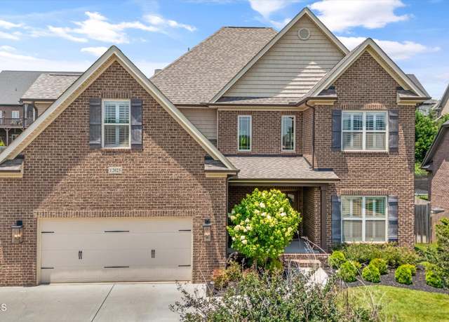 Property at 12025 Salt Creek Ln, Knoxville, TN 37932, 4 beds, 3.5 baths
