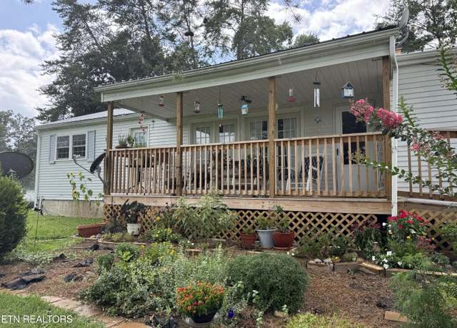 Property at 3126 Pickel Drive Dr, Pigeon Forge, TN 37863, 3 beds, 2 baths