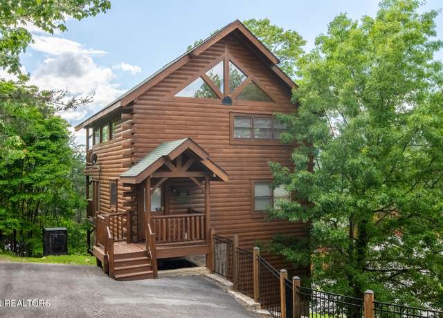 Property at 907 Black Bear Cub Way, Sevierville, TN 37862, 2 beds, 3 baths