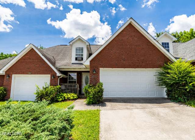 Property at 209 Covington Ln, Maryville, TN 37804, 3 beds, 2.5 baths