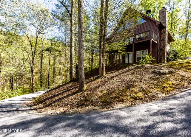 Property at 561 Laurel Rd, Townsend, TN 37882, 2 beds, 3 baths
