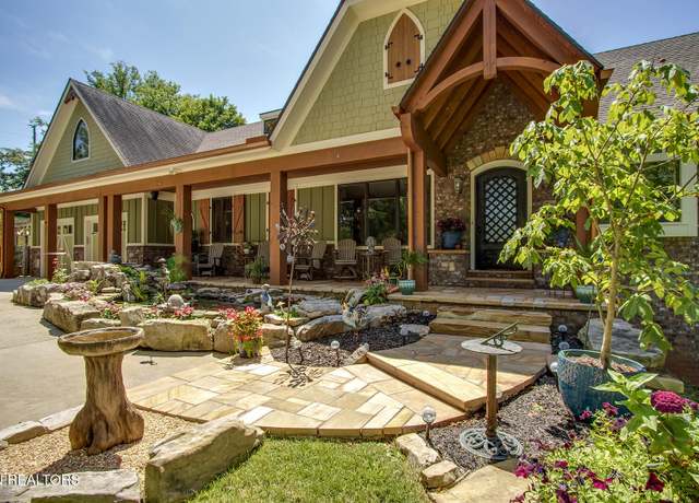 Property at 245 Harrison Bend Rd, Loudon, TN 37774, 5 beds, 5.5 baths