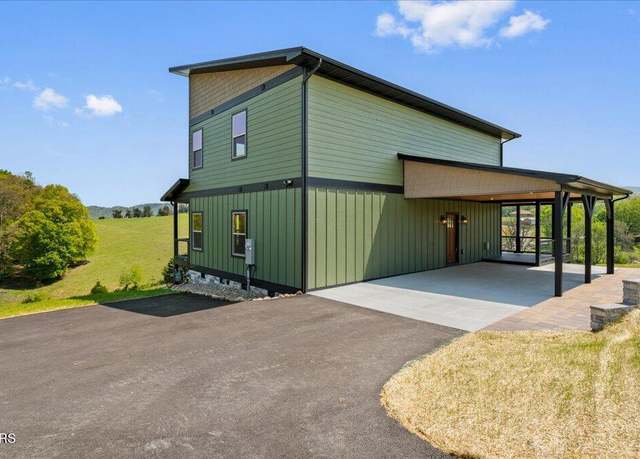 Property at 1642 Myers Rd, Sevierville, TN 37862, 3 beds, 3.5 baths