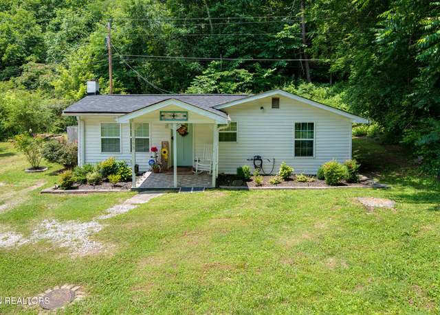 Property at 193 Laurel Hollow Rd, Clinton, TN 37716, 2 beds, 2 baths