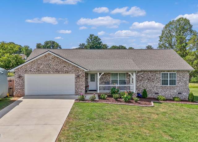 Property at 1803 Calderwood Hwy, Maryville, TN 37801, 4 beds, 3 baths