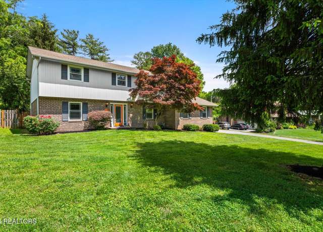 Property at 9711 Clearwater Dr, Knoxville, TN 37923, 4 beds, 2.5 baths