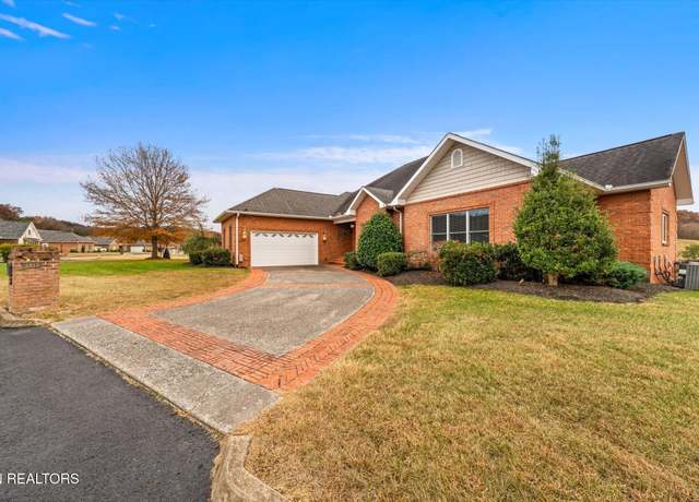 Property at 1811 Jordans Creek Way, Sevierville, TN 37876, 5 beds, 4.5 baths