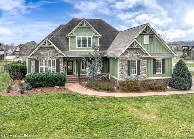 Property at 102 Pheasant Walk Dr, Maryville, TN 37804, 4 beds, 2.5 baths