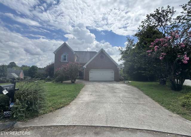 Property at 3809 S View Cir, Knoxville, TN 37920, 3 beds, 2.5 baths