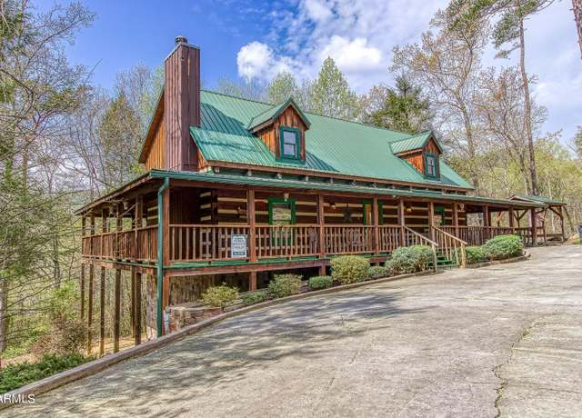 Property at 1515 Bluff Ridge Rd, Sevierville, TN 37876, 3 beds, 2 baths