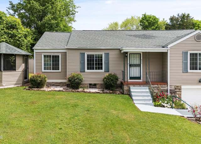 Property at 6202 Thomas Rd, Knoxville, TN 37920, 3 beds, 2 baths