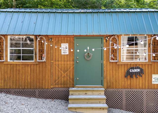 Property at 5909 Old Walland Hwy, Walland, TN 37886, 2 beds, 2 baths