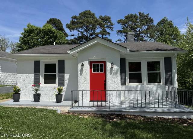 Property at 2104 Shangri La Dr, Knoxville, TN 37914, 2 beds, 2 baths