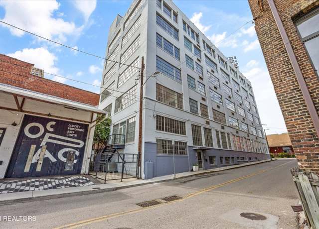 Property at 200 W Jackson Ave #105, Knoxville, TN 37902, 3 beds, 2 baths