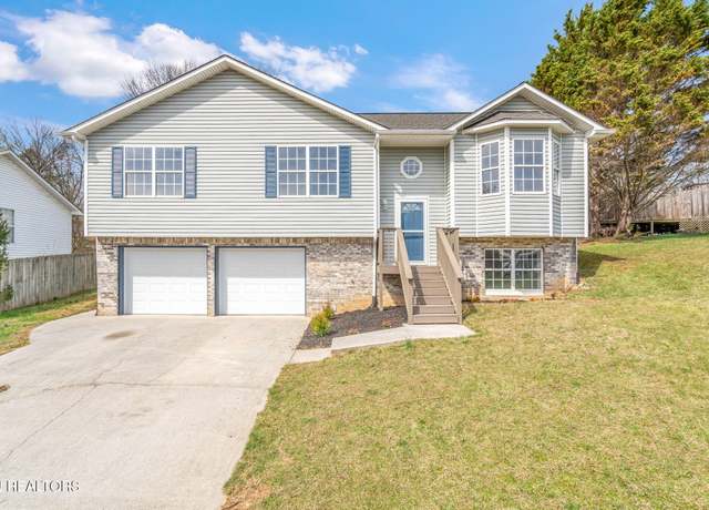 Property at 6715 Shimmering Brooks Ln, Knoxville, TN 37918, 3 beds, 3 baths