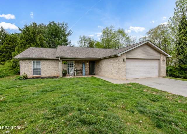 Property at 2917 Country Meadows Ln, Maryville, TN 37803, 3 beds, 2 baths