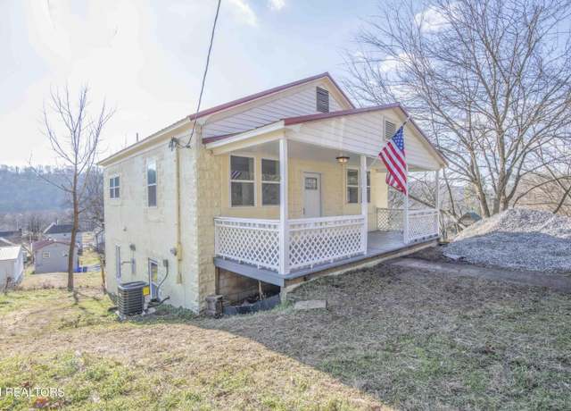 Property at 506 Sewanee St, Harriman, TN 37748, 2 beds, 1 bath