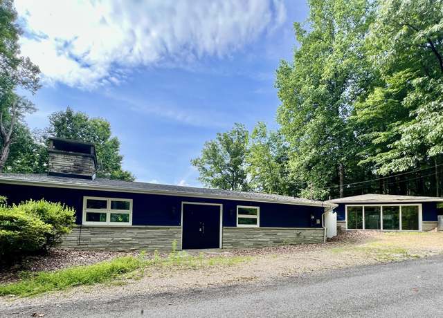 Property at 459 Judy Top Ln, Sevierville, TN 37876, 3 beds, 2 baths