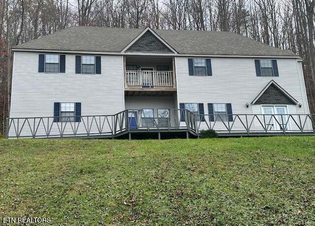 Property at 301 Doe's Xing, Middlesboro, KY 40965, 3 beds, 2.5 baths