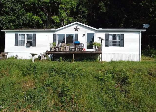 Property at 167 Marina Ln, Lafollette, TN 37766, 3 beds, 2 baths