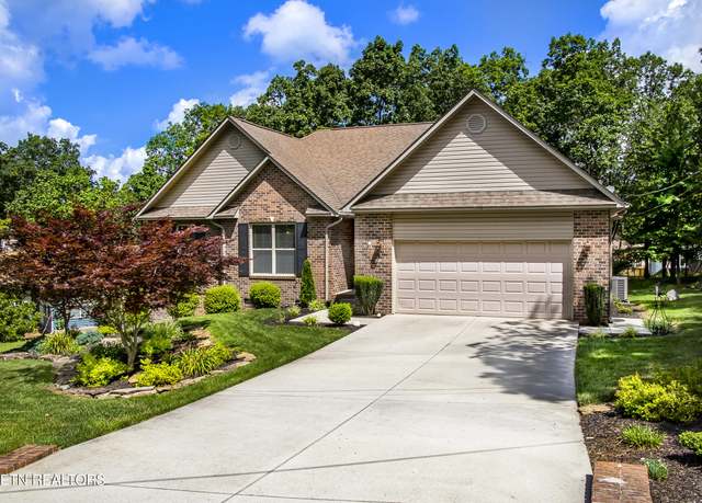 Property at 110 Lisa Ln, Crossville, TN 38558, 3 beds, 2.5 baths