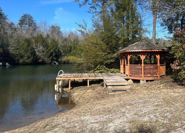 Property at 31 Lake Shore Dr, Monterey, TN 38574